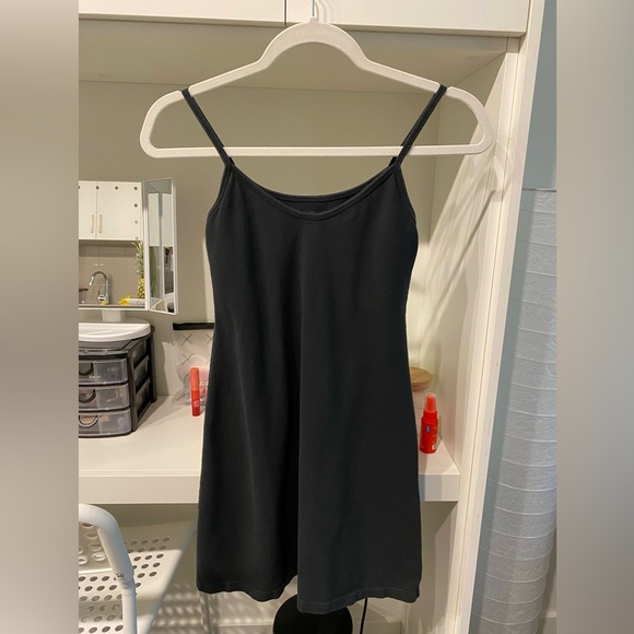 Dresses & Skirts - Brandy melville dress